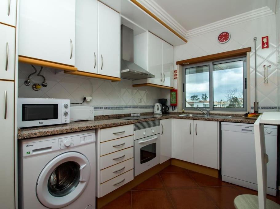 Globe 45 Apartment - Top Location & The Strip Albufeira Buitenkant foto